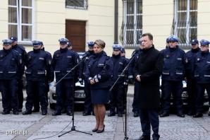 Od wczoraj na ulicach Warszawy pierwsze patrole wyposażone w kamery