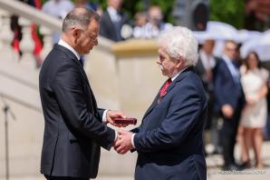 Z okazji Dnia Samorządu Terytorialnego Prezydent Andrzej Duda zaprosił w piątek do ogrodów Pałacu Prezydenckiego samorządowców ze wszystkich szczebli i ze wszystkich stron sceny politycznej, w tym przede wszystkim najmłodszych radnych